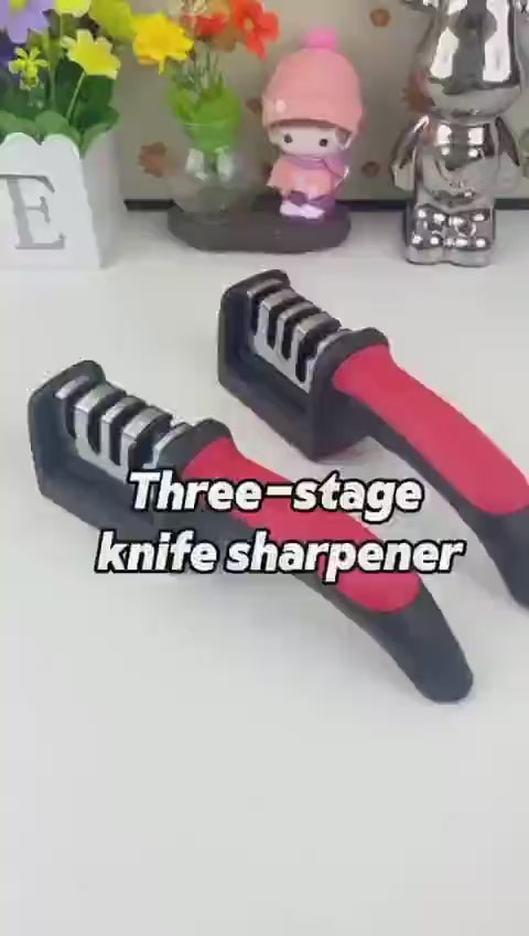 مبراة سكاكين