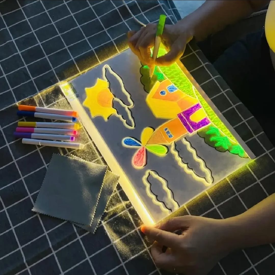 LED Glowing Writing Board With Markers Colorful DIY Acrylic Writing Pad With Stand & Erasable Pens For Kids DIY LED Acrylic Message Board With Neon Glow Reusable Writing Drawing Board For Kids